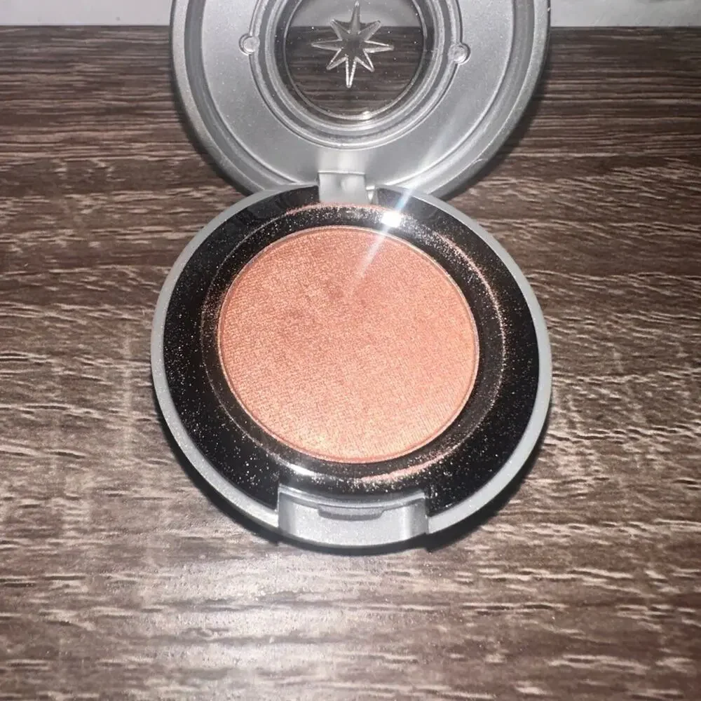 Urban Decay‎ Blaze Eye Shadow eyeshadow token